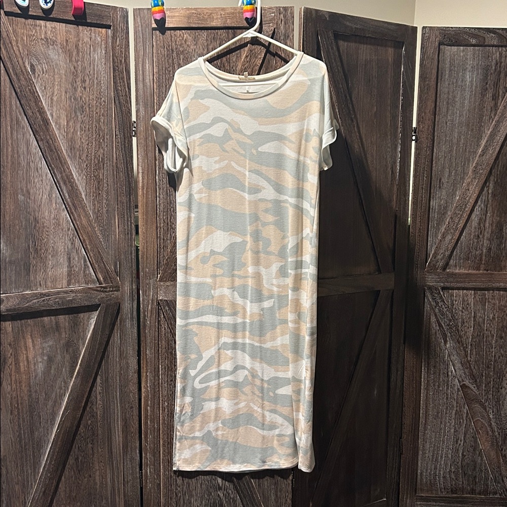 Mystree Cream and Gray Knit Top